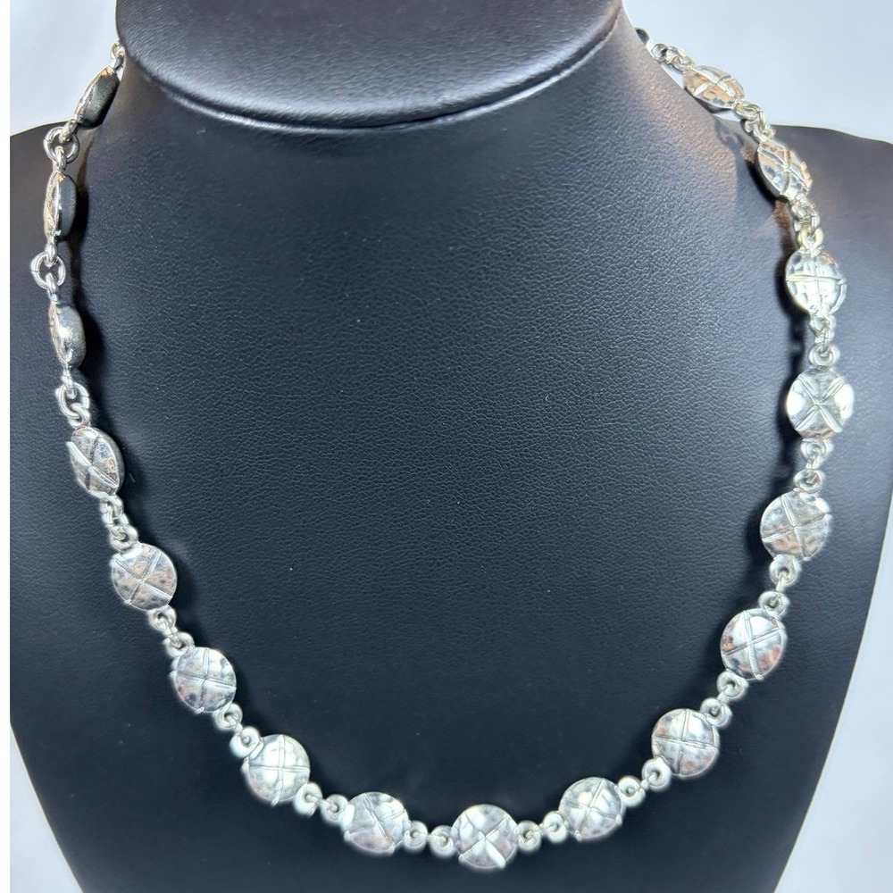 Liz Claiborne Silver Tone Reversible Black Cabochon Quilted Necklace J6305500 - Picture 5 of 7